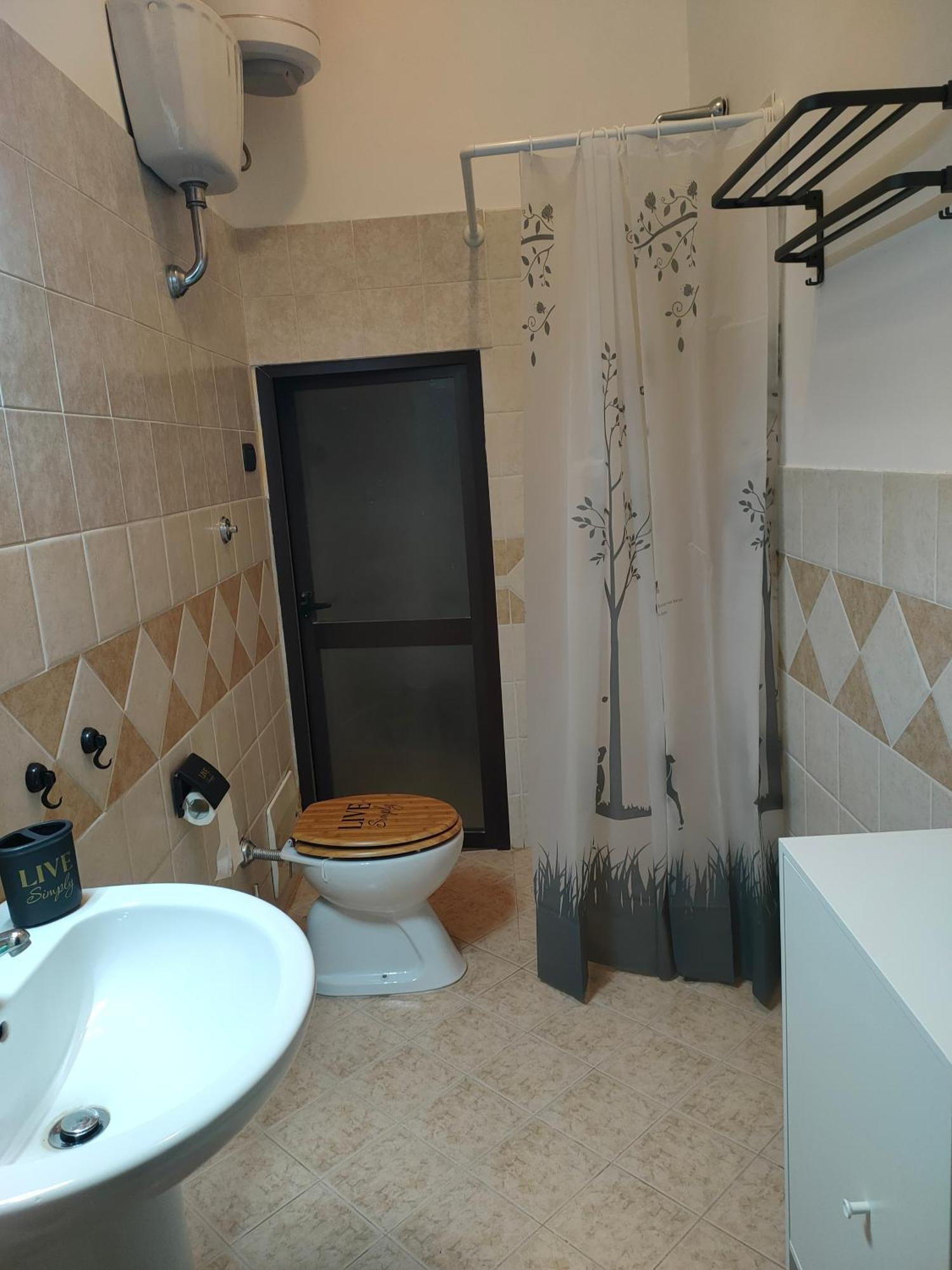 B&B Civico 152 Bellona Exterior photo